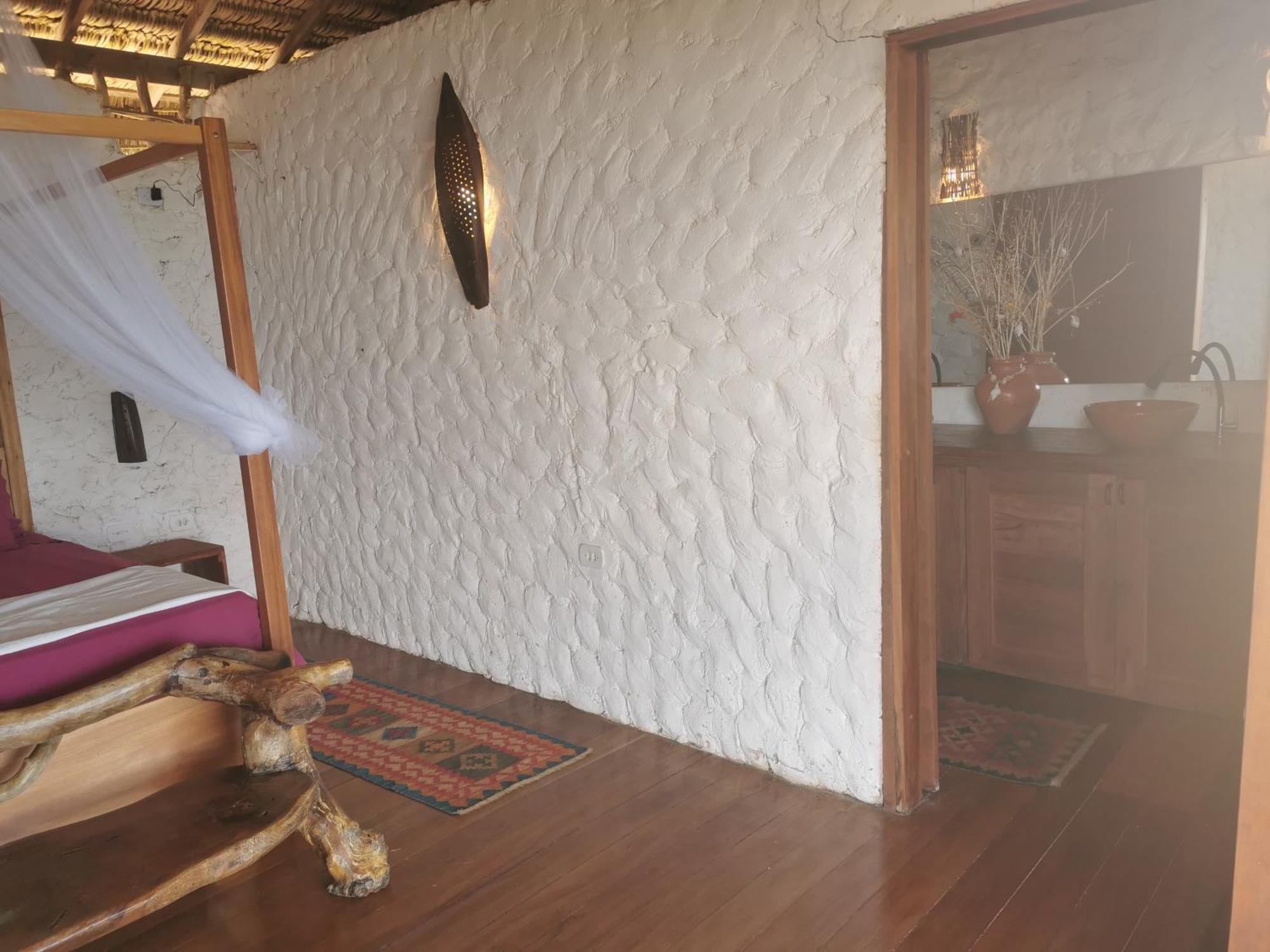 Beach Bungalow-Kitealicori ลุยส์กอร์เรยา ภายนอก รูปภาพ